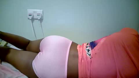 Snapshot of naughty_kesh chatting on January 18, 11:36 am kesh online show from January 18, 11:36 am