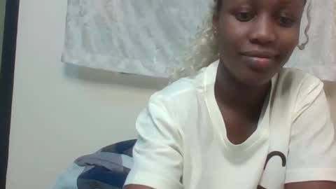 Snapshot of naughty_kesh chatting on June 29, 10:15 am kesh online show from June 29, 10:15 am