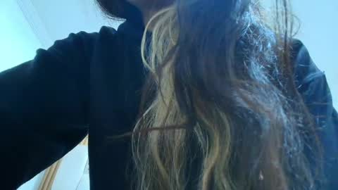 Kitten online show from April 18, 10:52 am