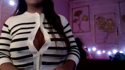 Snapshot of naughty_lorien143 chatting on May 2, 12:54 pm naughty_lorien143 online show from May 2, 12:54 pm