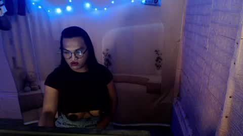 Snapshot of naughty_lorien143 chatting on August 7, 3:25 pm naughty_lorien143 online show from August 7, 3:25 pm