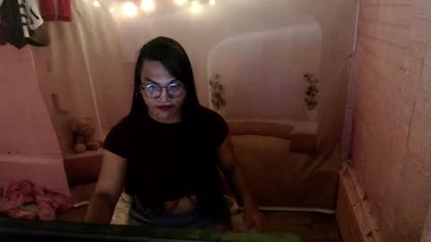 Snapshot of naughty_lorien143 chatting on August 9, 2:11 pm naughty_lorien143 online show from August 9, 2:11 pm