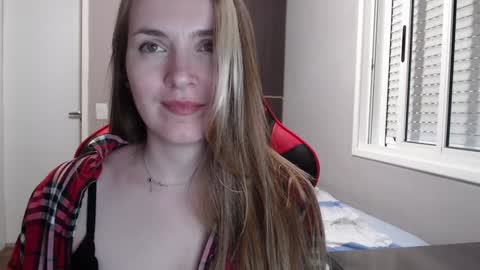 Snapshot of naughty_popa chatting on January 9, 9:37 am Ann online show from January 9, 9:37 am