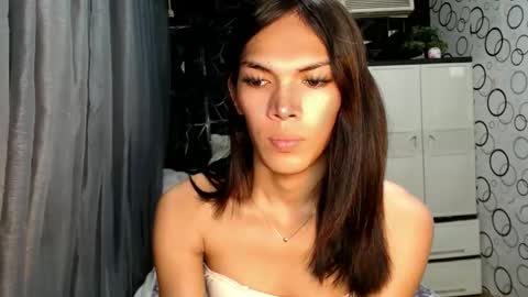 Snapshot of naughty_princess24 chatting on May 27, 1:57 am Ariela online show from May 27, 1:57 am