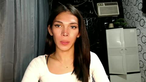 Snapshot of naughty_princess24 chatting on June 15, 5:42 am Ariela online show from June 15, 5:42 am