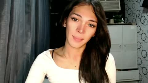Snapshot of naughty_princess24 chatting on July 1, 8:52 pm Ariela online show from July 1, 8:52 pm