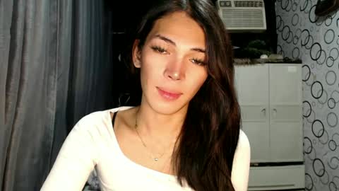 Snapshot of naughty_princess24 chatting on July 5, 9:11 pm Ariela online show from July 5, 9:11 pm