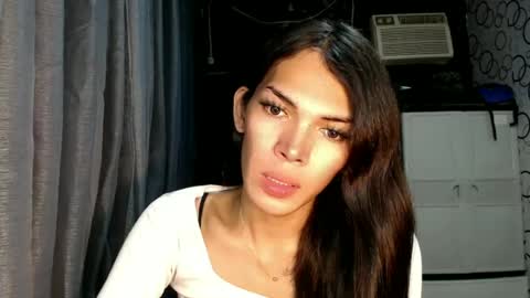 Snapshot of naughty_princess24 chatting on July 22, 9:01 am Ariela online show from July 22, 9:01 am