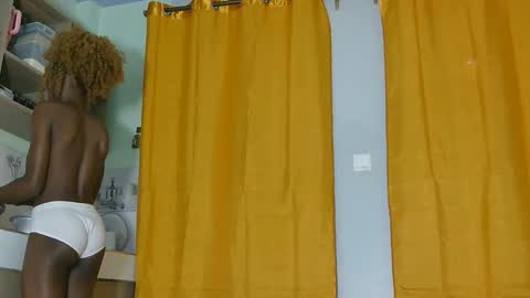 sexxy online show from October 1, 4:35 pm