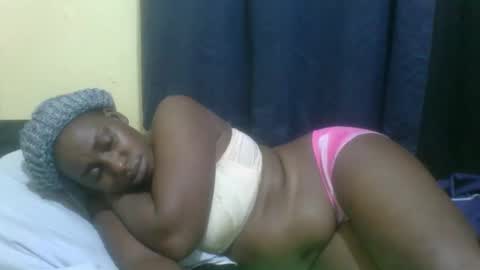 Snapshot of naughty_slender2 chatting on May 30, 7:55 pm jn online show from May 30, 7:55 pm