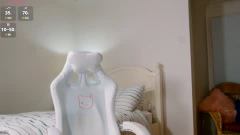 Tilly Mae online show from December 12, 1:21 am