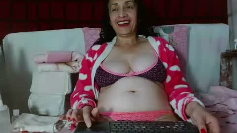 Snapshot of naughty_tita chatting on June 18, 8:14 am Tita Madurita online show from June 18, 8:14 am