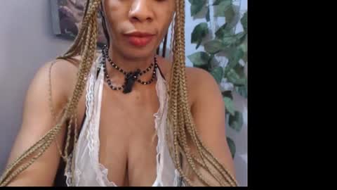 Snapshot of naughty_xxbunny chatting on February 9, 3:01 pm beauty online show from February 9, 3:01 pm