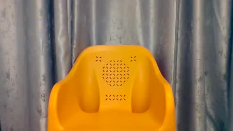 Snapshot of naughtyaura_ebony chatting on March 3, 8:09 am Bree doll online show from March 3, 8:09 am