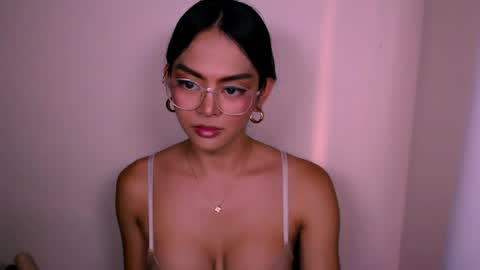 NaughtyAurora online show from April 24, 9:45 am
