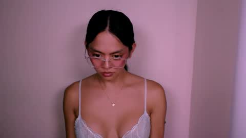 NaughtyAurora online show from May 11, 4:15 pm