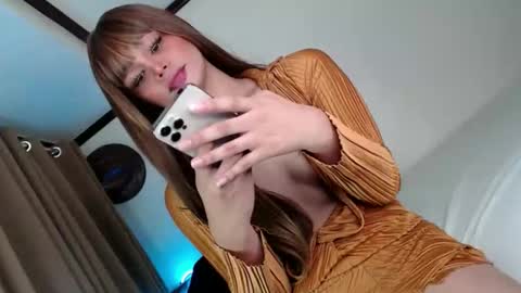 bella online show from February 11, 3:50 pm