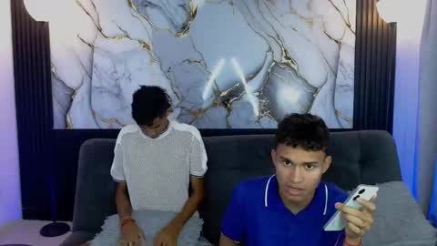 Jader  y  Esteban online show from April 17, 12:52 pm