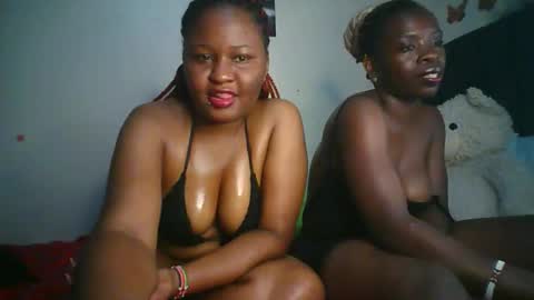 Snapshot of naughtybrownny chatting on May 11, 10:18 pm MUMU online show from May 11, 10:18 pm