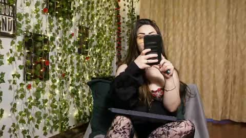 Snapshot of naughtyhomemade17 chatting on May 21, 10:55 am Mya Alexya online show from May 21, 10:55 am