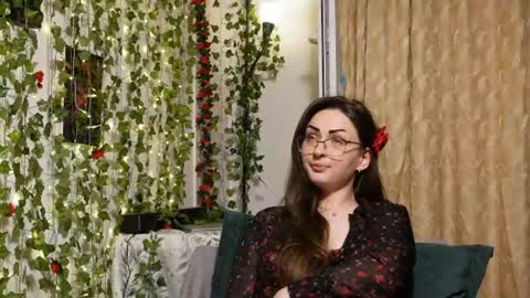 Snapshot of naughtyhomemade17 chatting on June 12, 1:43 pm Mya Alexya online show from June 12, 1:43 pm
