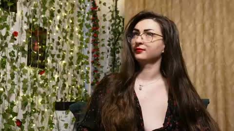 Snapshot of naughtyhomemade17 chatting on June 20, 8:50 am Mya Alexya online show from June 20, 8:50 am