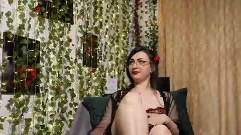 Snapshot of naughtyhomemade17 chatting on July 4, 9:59 am Mya Alexya online show from July 4, 9:59 am