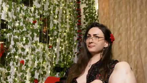 Snapshot of naughtyhomemade17 chatting on July 16, 12:11 pm Mya Alexya online show from July 16, 12:11 pm
