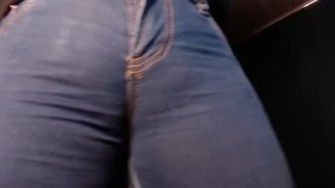Snapshot of naughtyhotsquirt chatting on May 17, 1:03 am Kimberly online show from May 17, 1:03 am