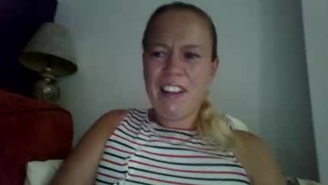 Snapshot of naughtyjennyblondeuk chatting on July 19, 12:42 pm naughtyjennyblondeuk online show from July 19, 12:42 pm