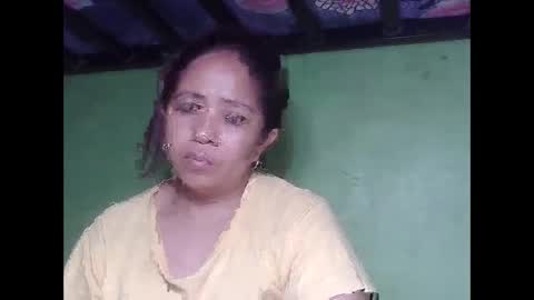 Snapshot of naughtymom26 chatting on April 6, 1:25 am naughtymom26 online show from April 6, 1:25 am