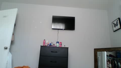 Snapshot of naughtynadia52 chatting on February 11, 6:02 pm naughtynadia52 online show from February 11, 6:02 pm