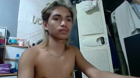 naughtyperfectasian4u online show from February 27, 4:40 pm