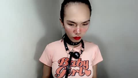 naughtypetiteangel online show from November 23, 10:09 pm