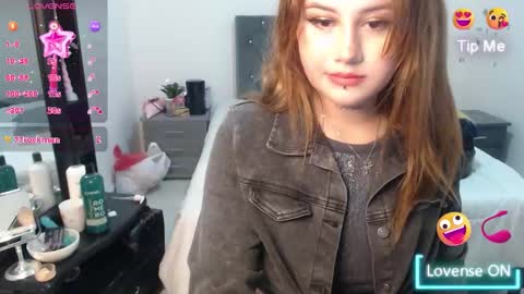 Snapshot of naughtyplayass chatting on October 17, 4:42 pm naughtyplayass online show from October 17, 4:42 pm