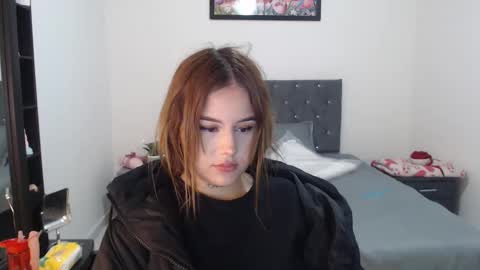 naughtyplayass online show from October 23, 7:01 pm