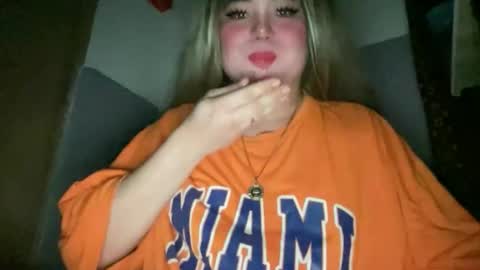 Rose Wilson online show from February 7, 2:43 pm