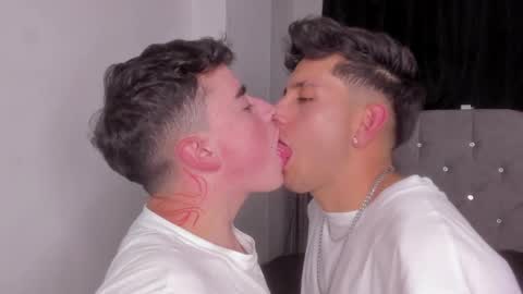 Snapshot of naughtysalomon chatting on February 15, 1:13 am Salomon and Andy online show from February 15, 1:13 am