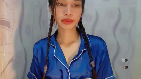 Celine online show from February 1, 8:40 pm