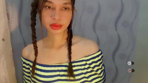 Snapshot of naughtysunshinepinay chatting on May 1, 12:04 am Celine online show from May 1, 12:04 am