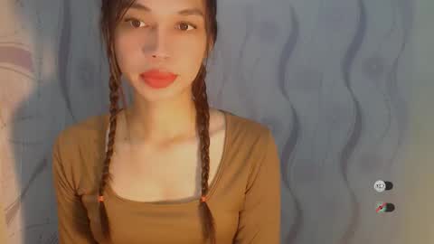 Snapshot of naughtysunshinepinay chatting on May 17, 11:34 pm Celine online show from May 17, 11:34 pm
