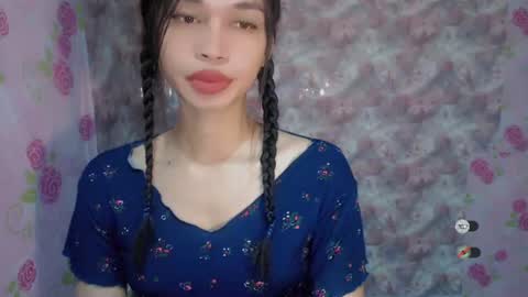 Snapshot of naughtysunshinepinay chatting on June 13, 1:03 am Celine online show from June 13, 1:03 am