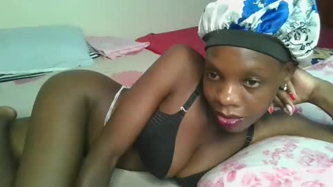 Snapshot of naughtysweetpie chatting on April 18, 7:58 pm naughty online show from April 18, 7:58 pm