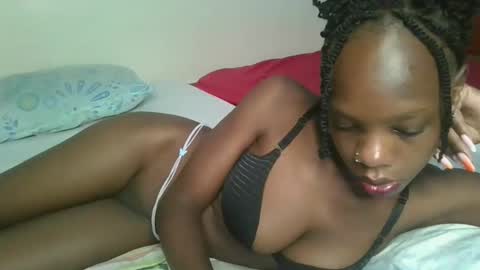 Snapshot of naughtysweetpie chatting on May 18, 12:51 am naughty online show from May 18, 12:51 am