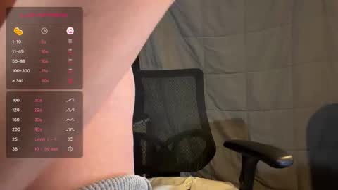 Snapshot of naughtywifenxtdoor chatting on November 2, 2:30 pm Naughty Wife Next Dor online show from November 2, 2:30 pm