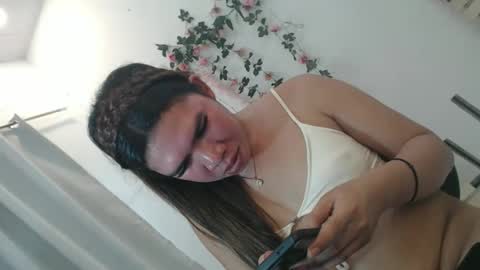 naughtywildvenice online show from March 5, 12:50 am