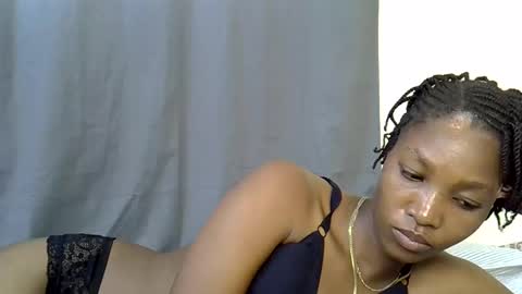 Snapshot of naughtyy4u chatting on March 2, 5:08 am naughtyy4u online show from March 2, 5:08 am