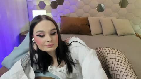 naughtyylory online show from March 7, 9:17 am