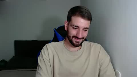 Snapshot of naugthy18boy chatting on December 10, 2:50 pm Nico online show from December 10, 2:50 pm