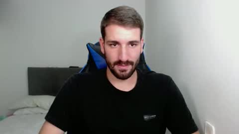 Snapshot of naugthy18boy chatting on December 19, 5:18 pm Nico online show from December 19, 5:18 pm